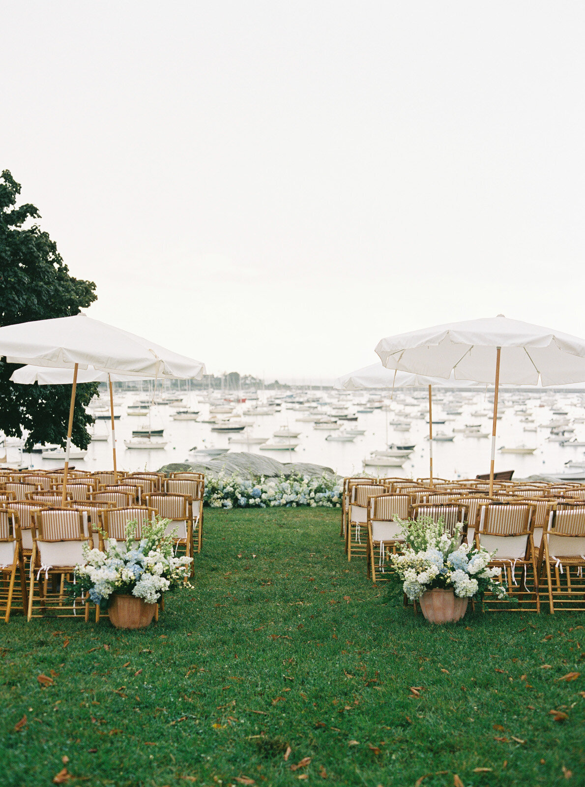 Kate_Murtaugh_Events_New_England_wedding_planner_outdoor_ceremony_boats