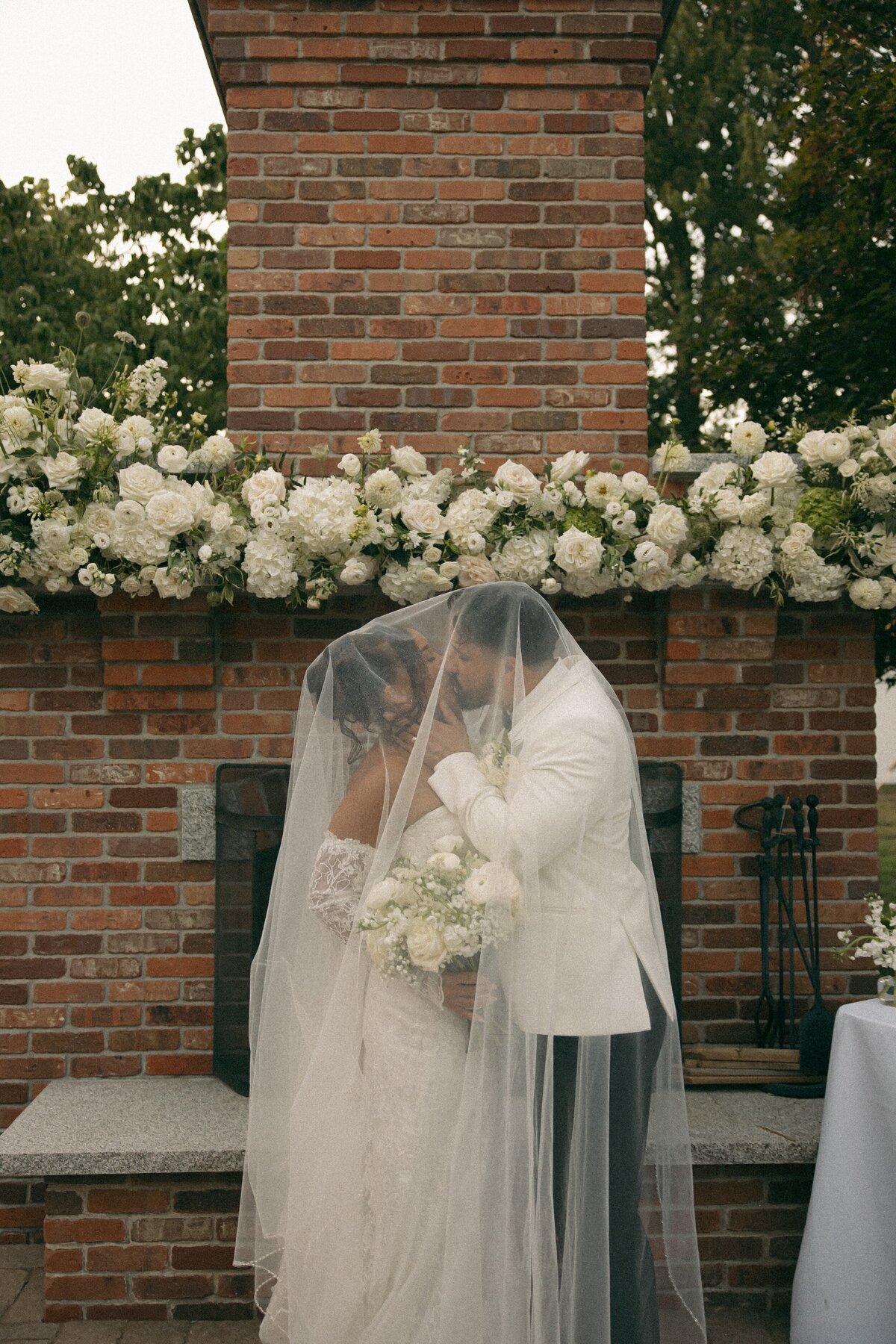 at-home-wedding-in-massachusetts-2