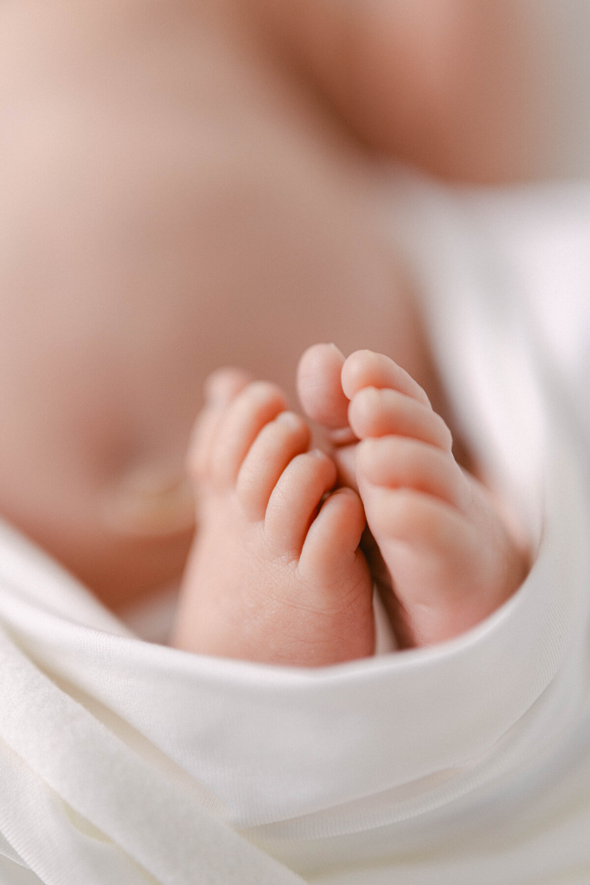 the-white-room-studio-knoxville-newborn-photographer-malin-photography-53