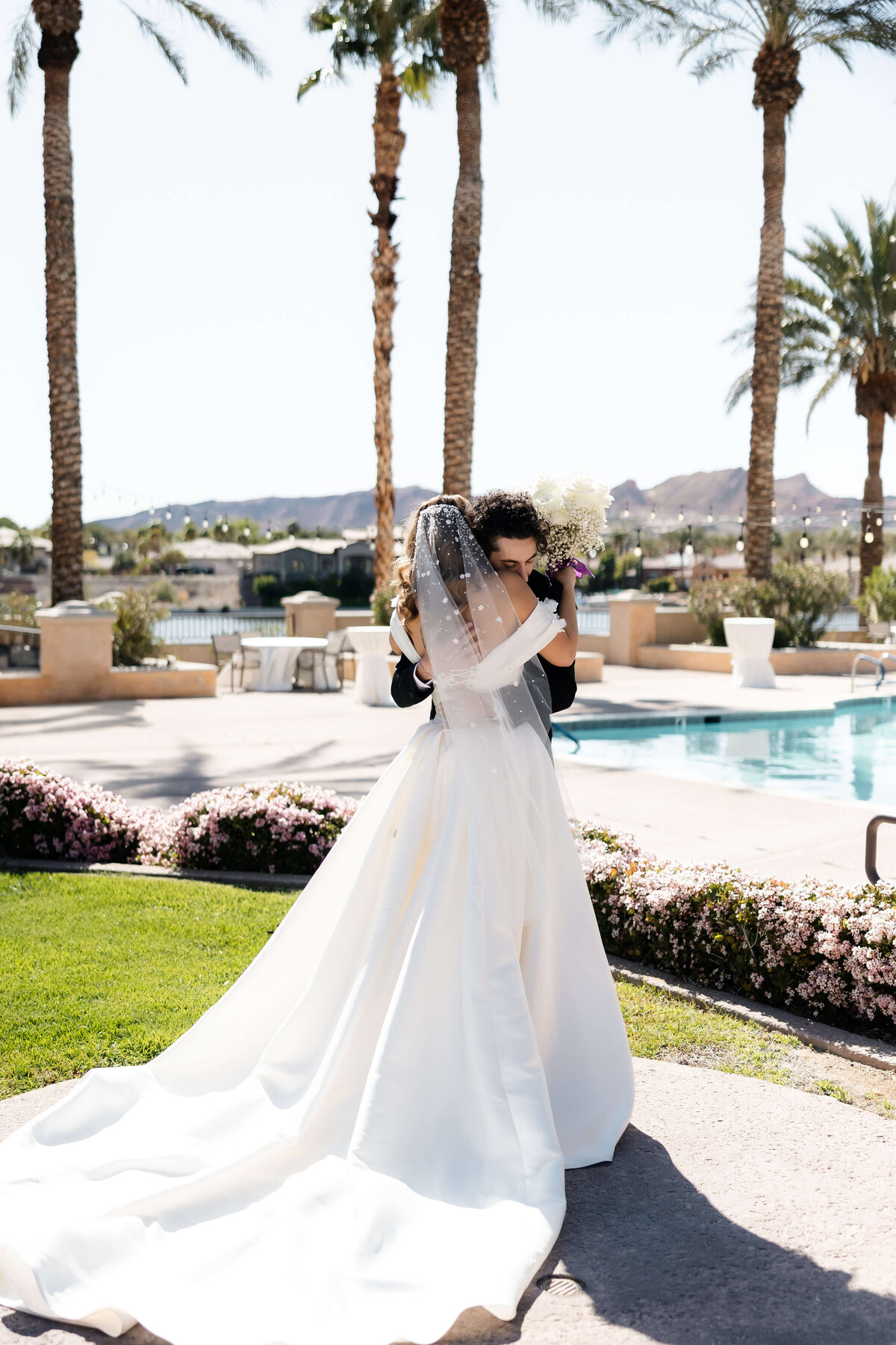 26_riskyexposure_marley-simon_las-vegas-elopement-photography