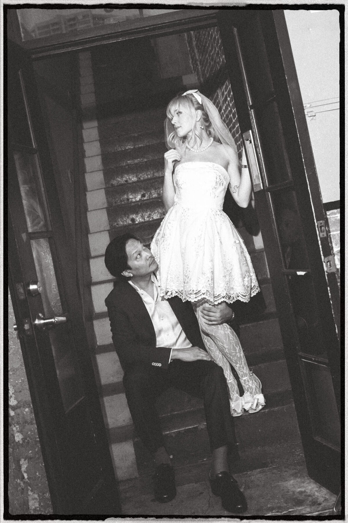 downtown-honolulu-hawaii-engagement-session-masha-sakhno-photo (113)