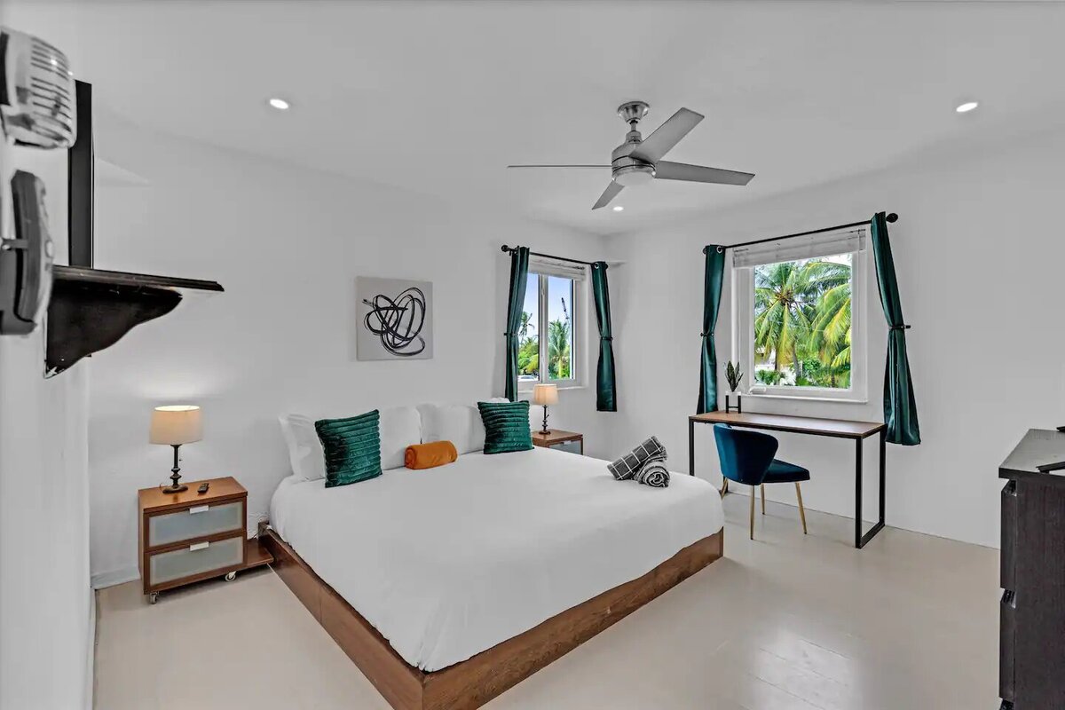 Bedroom 8 (1)
