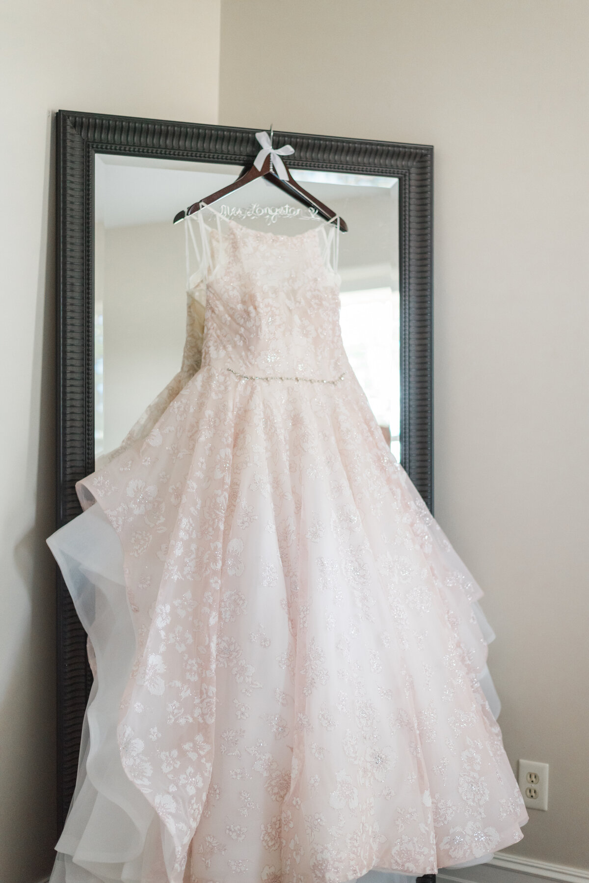 blush-wedding-gown-bridal-room