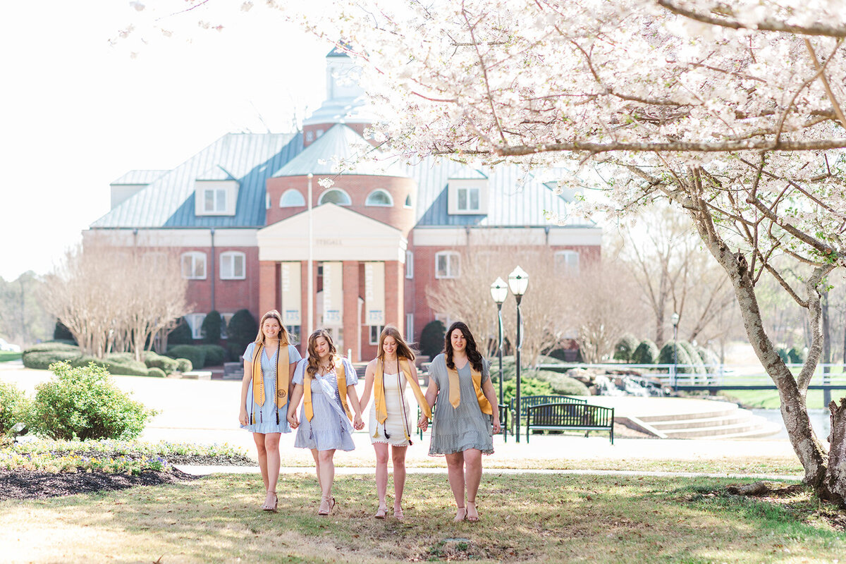 Charlotte NC senior photographer captures friendships