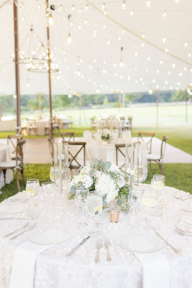 gorgeous table and tent decor for wedding day - candlelight farms inn wedding