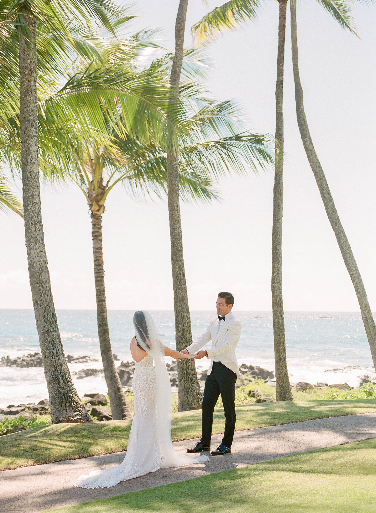 2 - Corinne & Nathan - Beach House Kauai - Kerry Jeanne Photography (21)