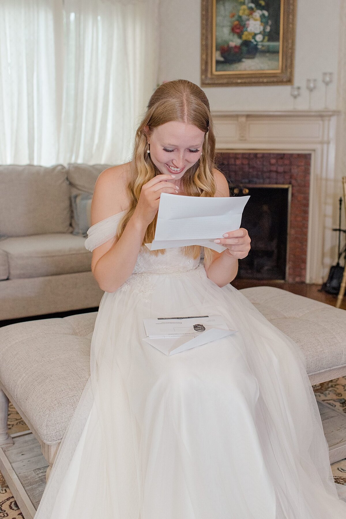 Bride reads letter from Groom at Columbus, Ohio wedding