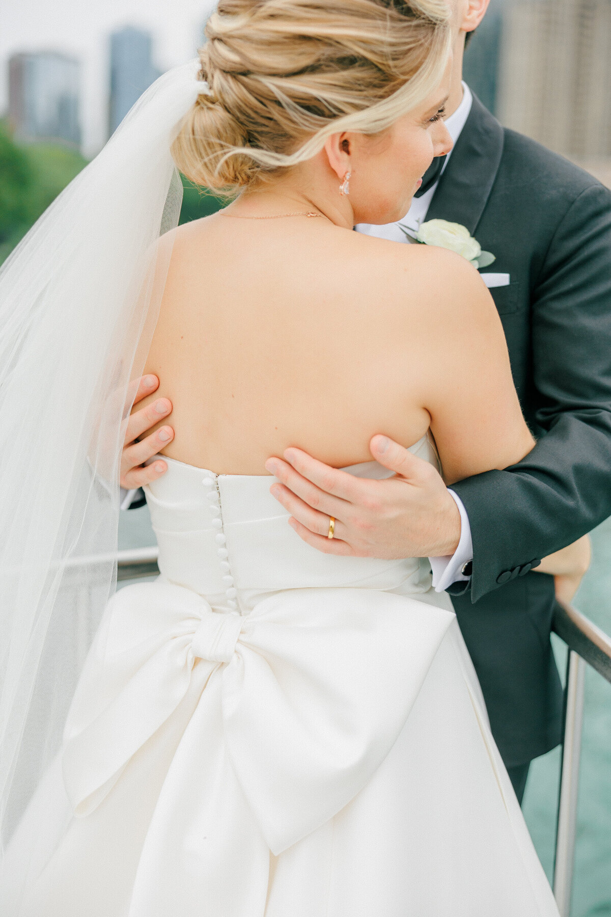 Lexi Benjamin Photography_An Elegant fall Chicago Wedding steeped in Chicago at The Rookery-45