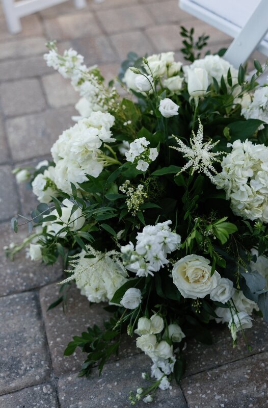 ALP16642Timelessweddingflorals
