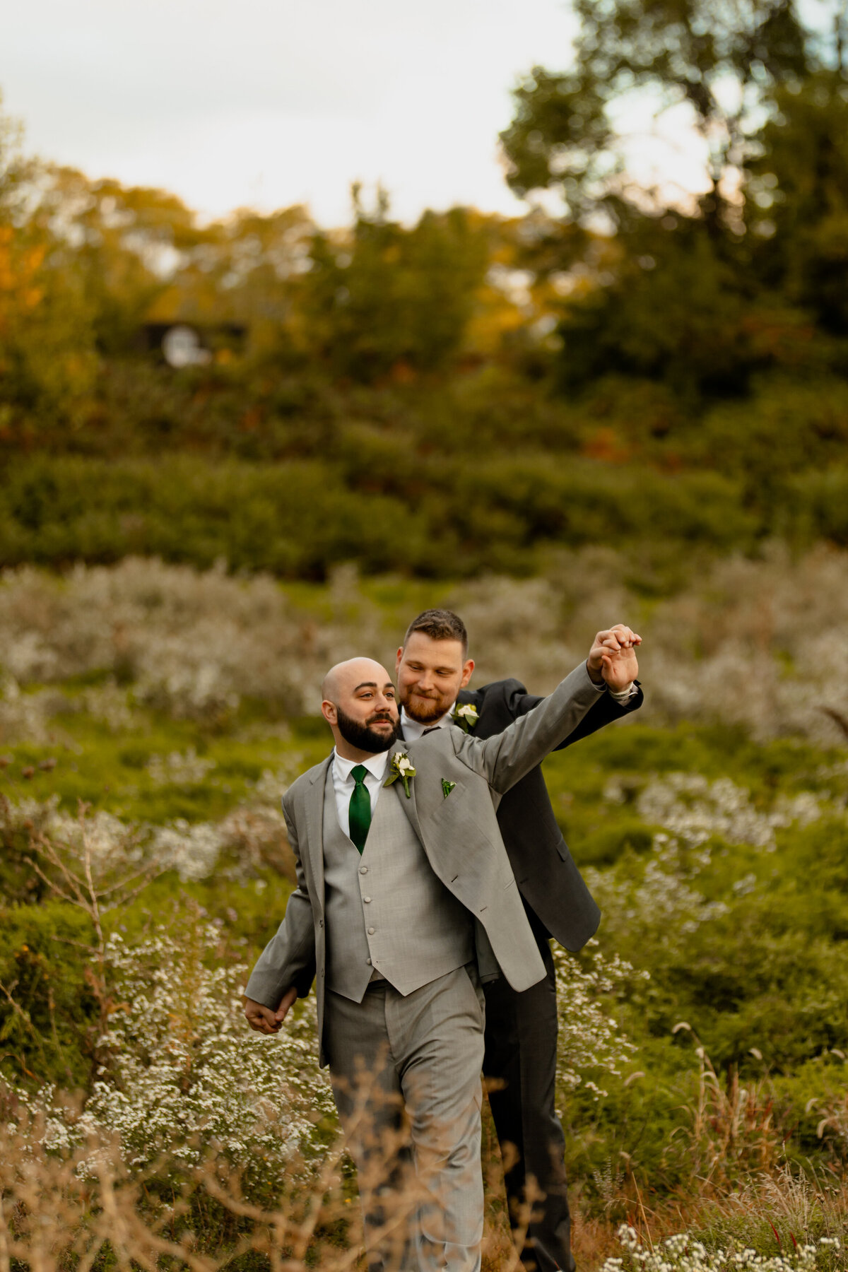 Duluth-MN-Elopement-Photographer-Roots-Revival-1737