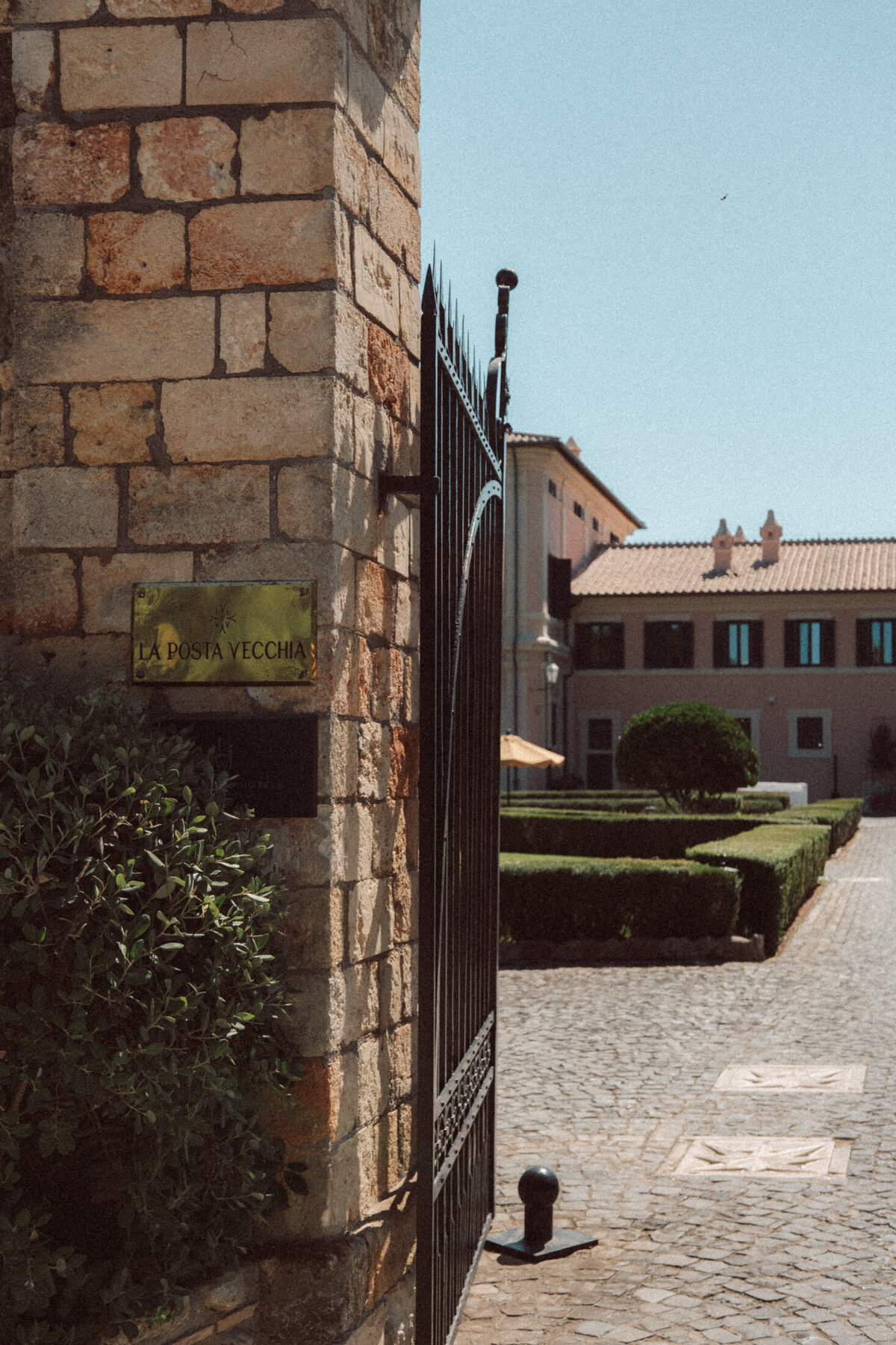 Italian-Wedding-Photographer-La-Posta-Vecchia-Roma-4380