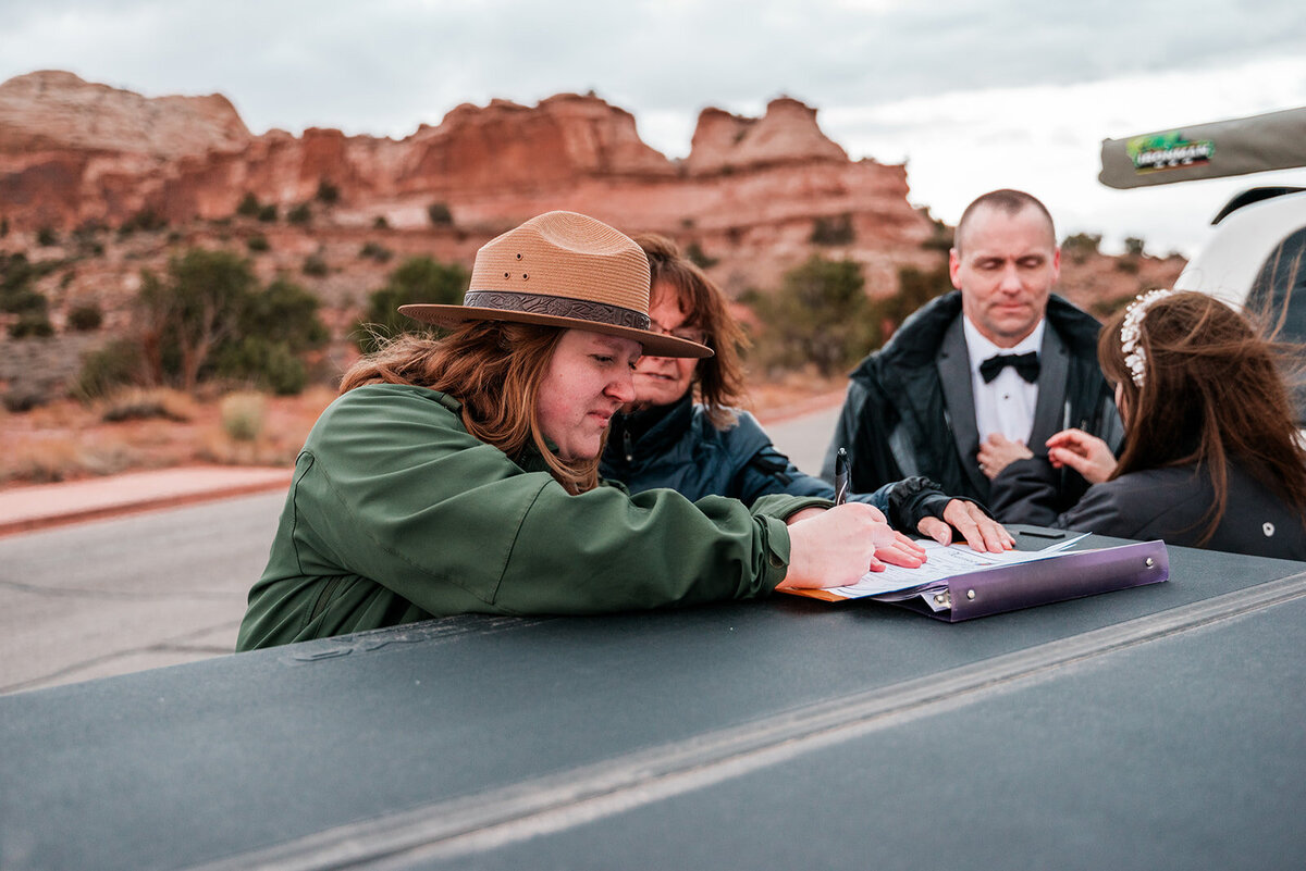 canyonlands-elopement-green-river-eve-jeremy_0826_websize