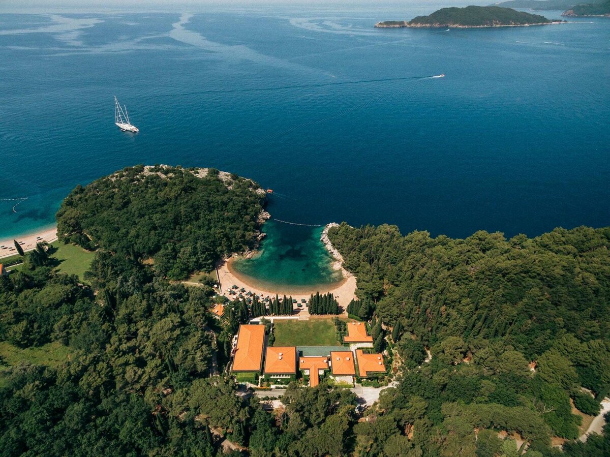 W12-Aman-Sveti-Stefan-Wedding-in-Montenegro-Chandler-and-Nadim-2019-06-15-2500px-1036