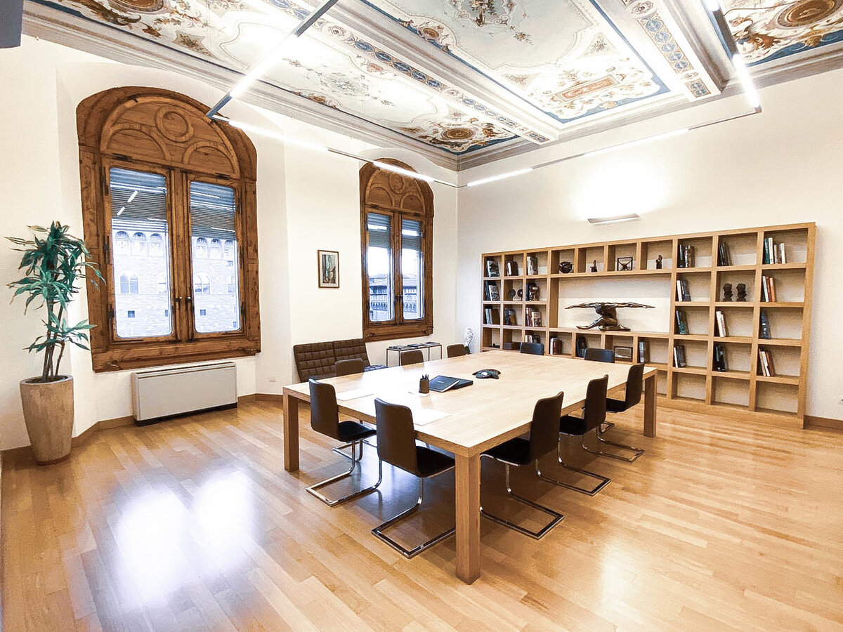 office-meeting-room-renaissance-style-florence-italy3