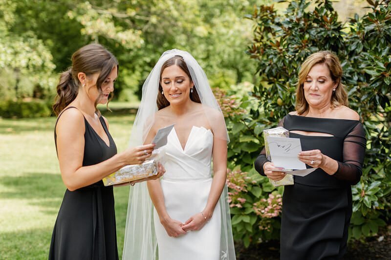 Classic Wedding at City Church of Evansville with Reception at ECC066