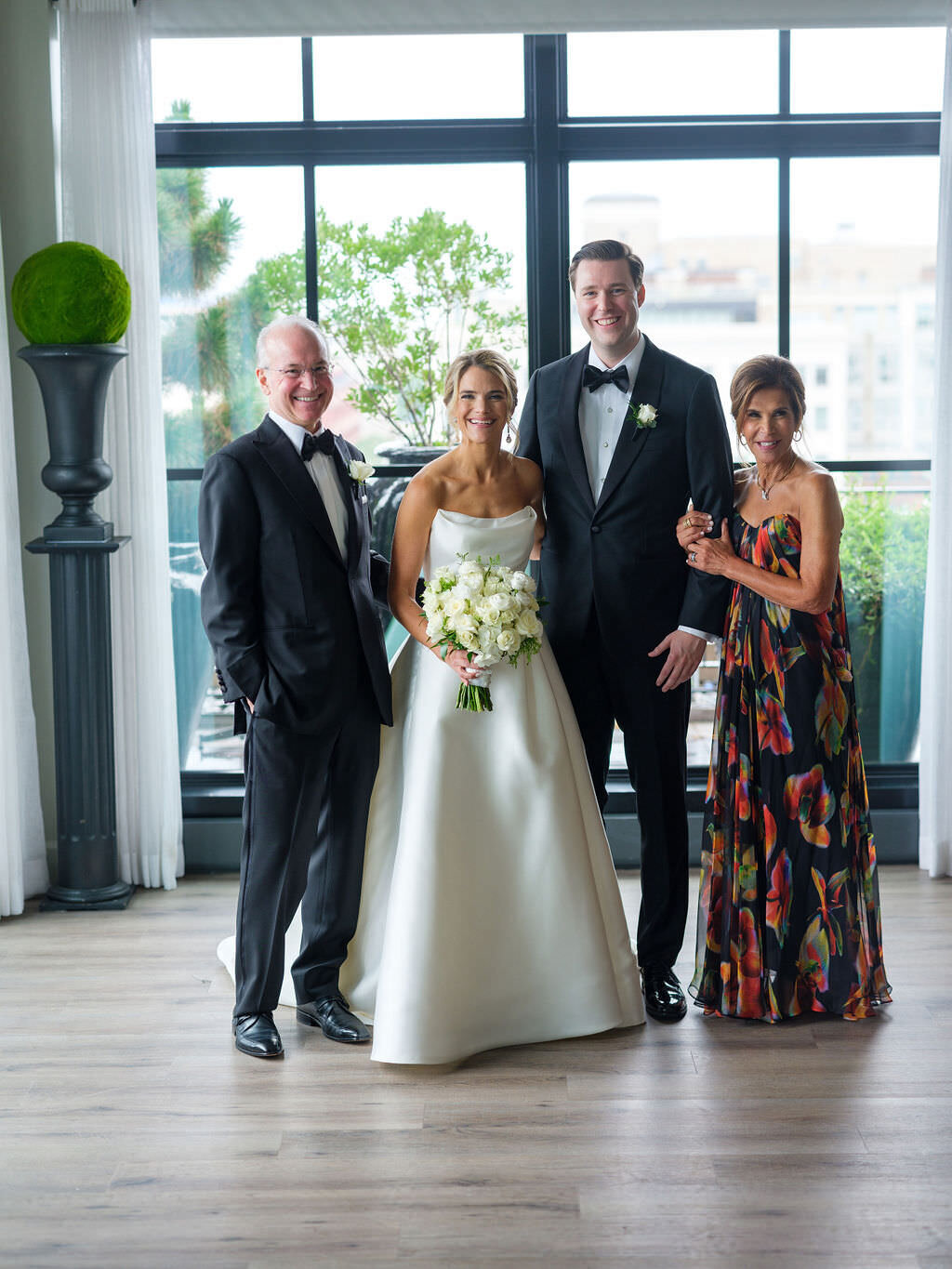 Classical summer wedding in Washington DCM&P-47
