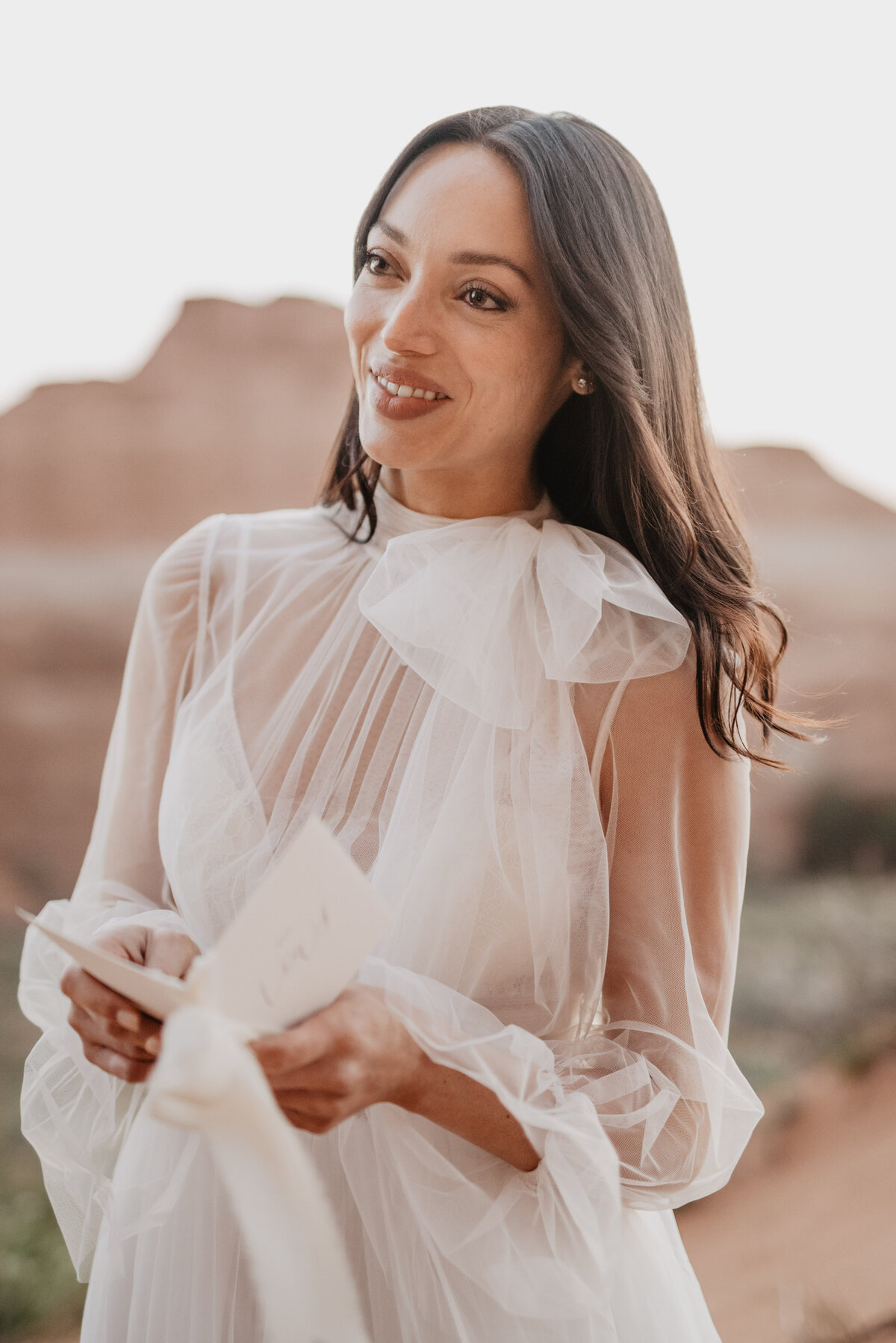 utah-elopement-photographer-Moab-bridal-vows