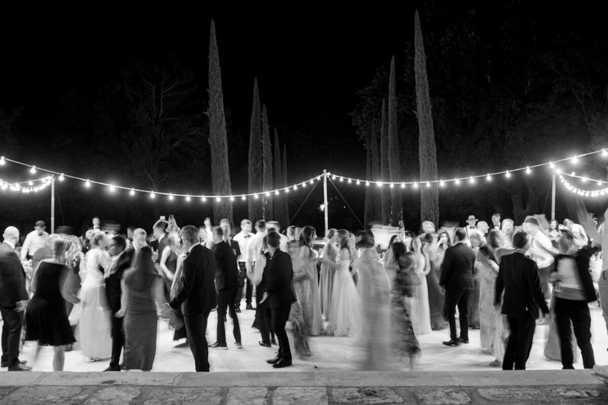Maïlys Fortune Photography Husband Wife Wedding Weddings Photography France Switzerland Italy Timeless Dreamy Imagery Bilingual French English Destination Weddings Destination Wedding Provence French Riviera Paris Lake Como Tuscany124