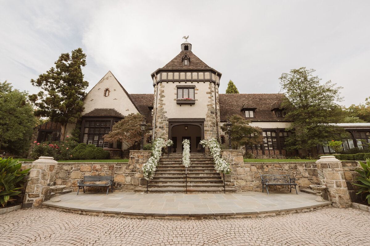 Storybook fairytale wedding photos at pleasantdale chateau nj by suess moments photographer