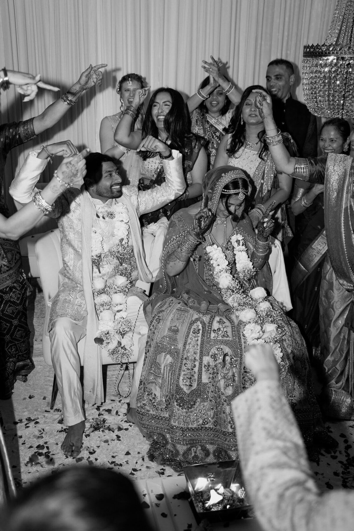 Nichole-Babiez-Photography-wedding-photographer-indian-wedding-photographer-mendhi-sangeet-baraat-luxury-chicago-illinois-marriott-schaumburg-90