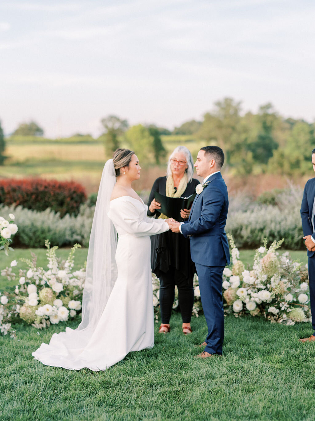 Leslie&Ricardo_EarlyMountainVineyardWedding_SneakPeek-83