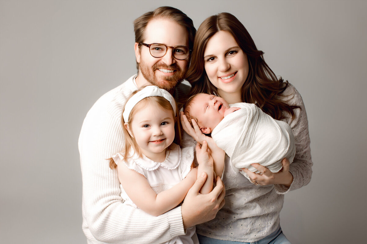 best Cave Springs family photographer, family portraits NW Arkansas, Bentonville baby photographer