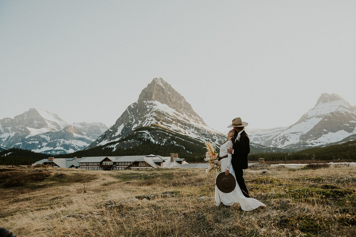 western-boho-glacier-park-elopement-presley-gray-photo-1069
