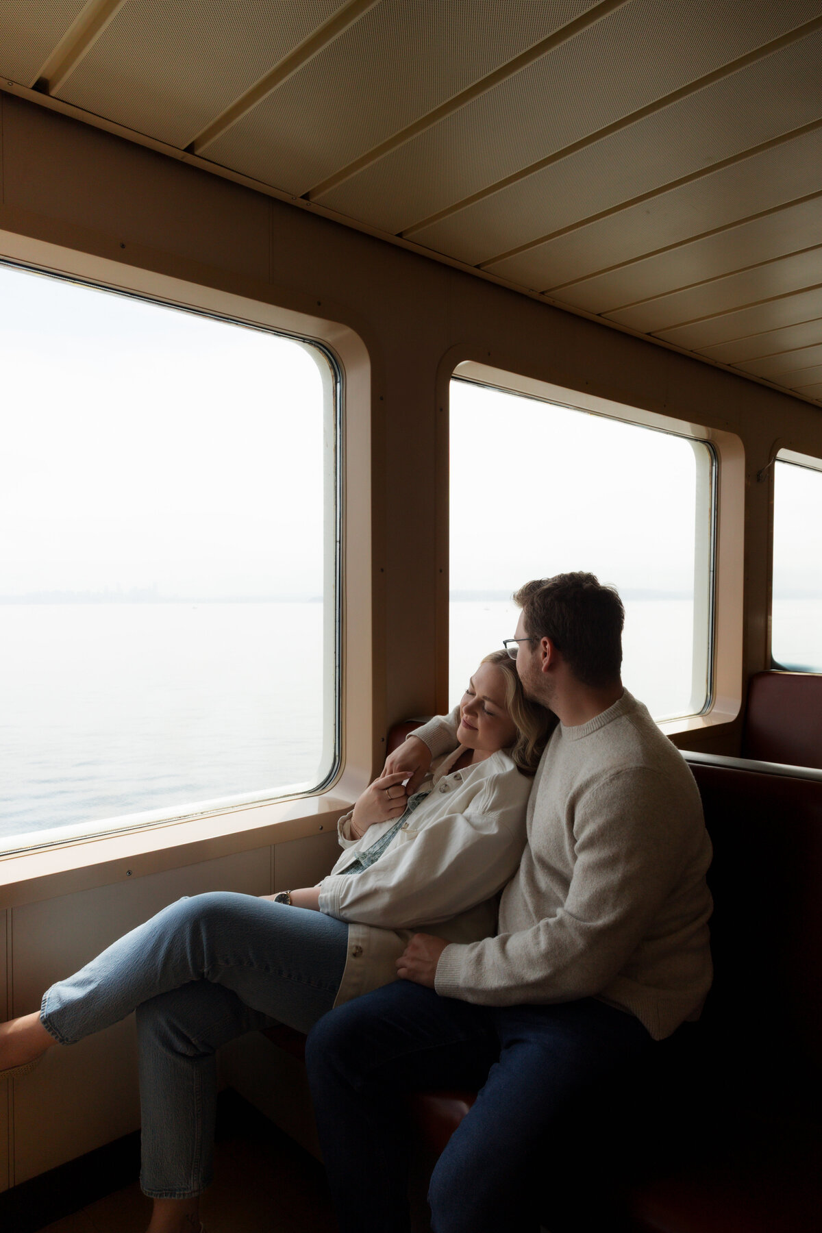 SeattleFerryCouplesPhotography84