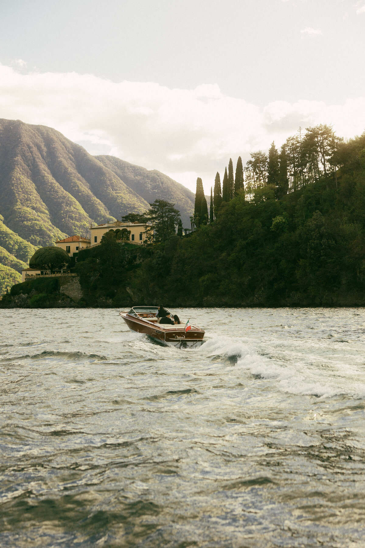 lake-como-boat-elopement-villa-balbianello-italy-italian-romantic-film-125-2