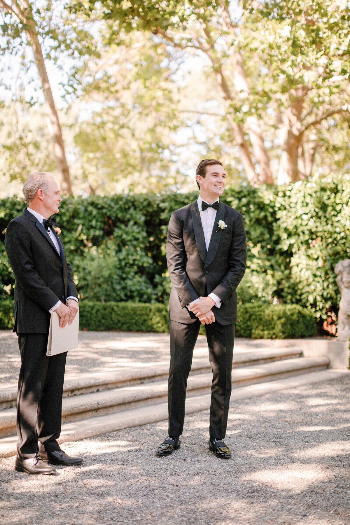meg-smith-napa-wedding-beaulieuu-garden00023
