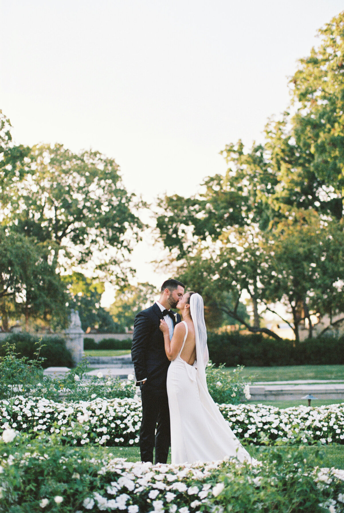 luxury-chicago-wedding-armour-house-photographer-film-hayley-moore-photography-133