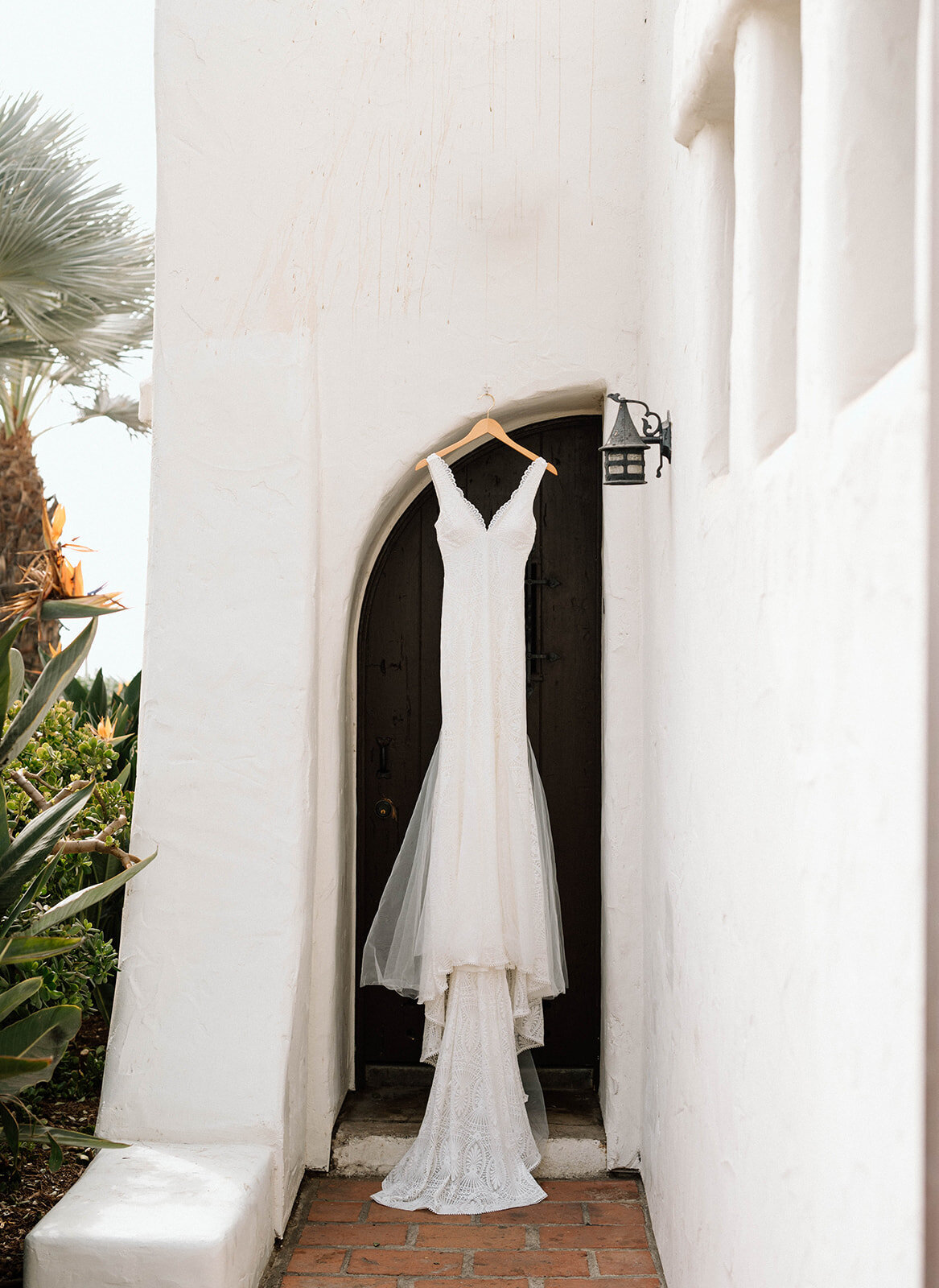 pretty-palm-leaf-event-co-morgan-and-alex-wedding-at-ole-hanson-1