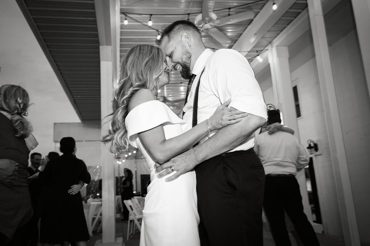 grandrapidsweddingphotographer-mk24-58