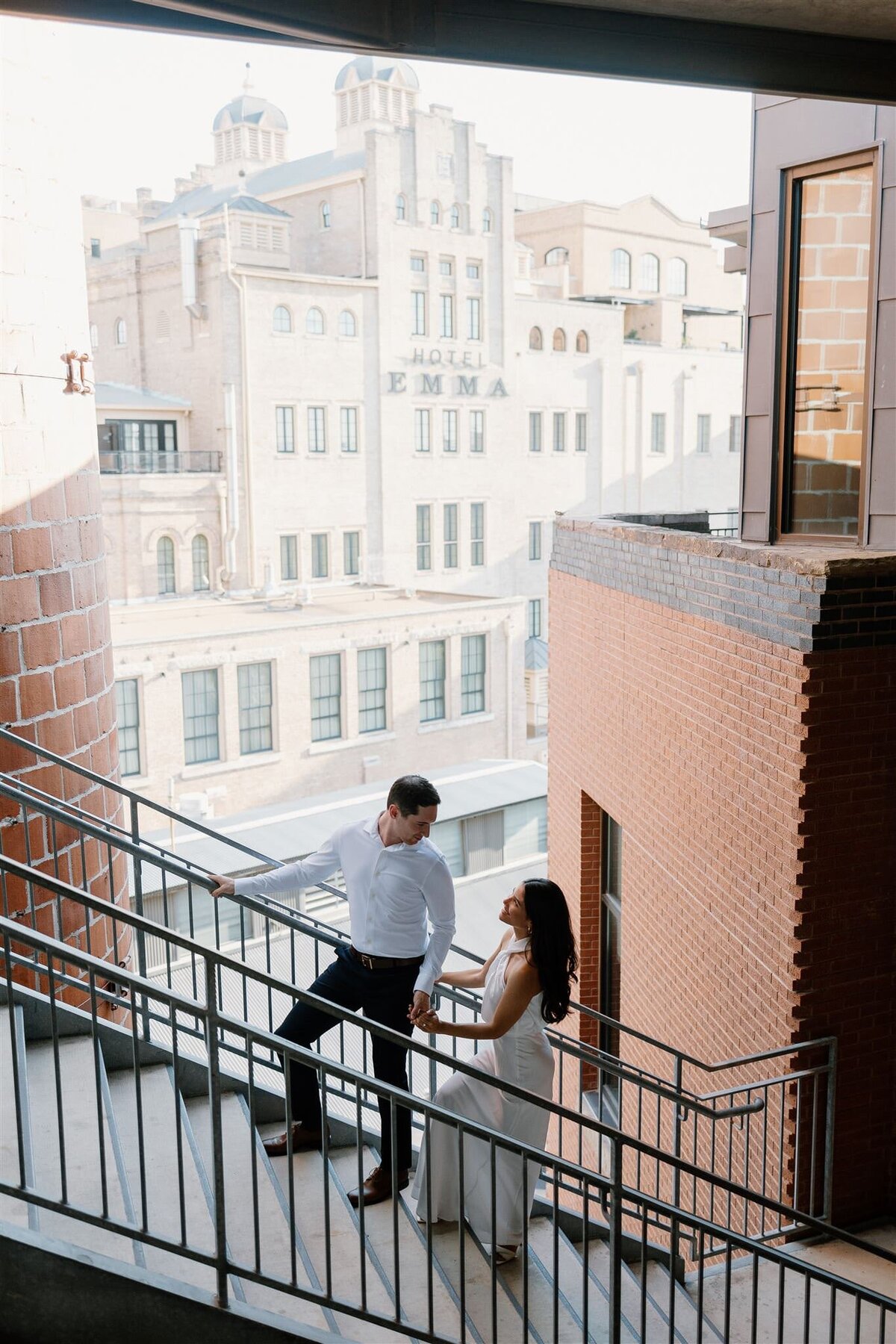pearl-market-engagement-session-leah-thomason-photography-4