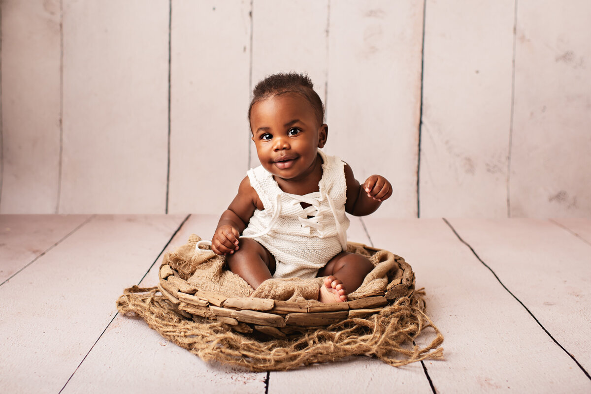 fayetteville newborn photographer