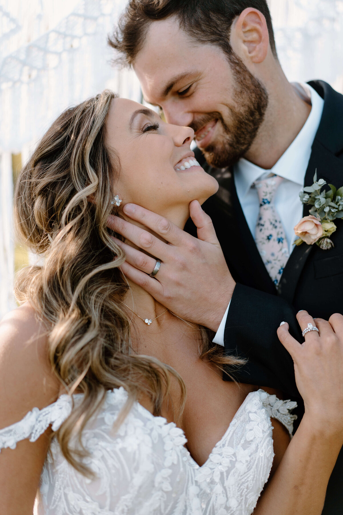 Couple portraits at Elizabeth Farms, Lancaster