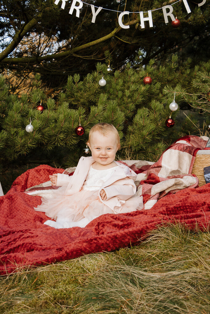 Christmas Mini photoshoot - Goyt Valley, High Peak - Nostalgia photography (18)