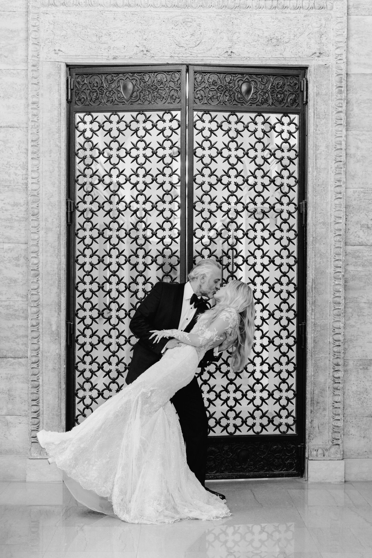 MangoStudios-D-BW-0643