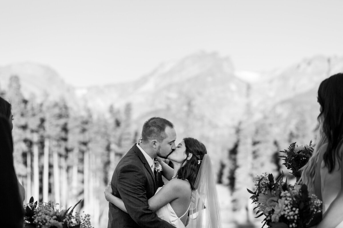 hillary-shedd-photography-RMNP-Elopement-photographer-97