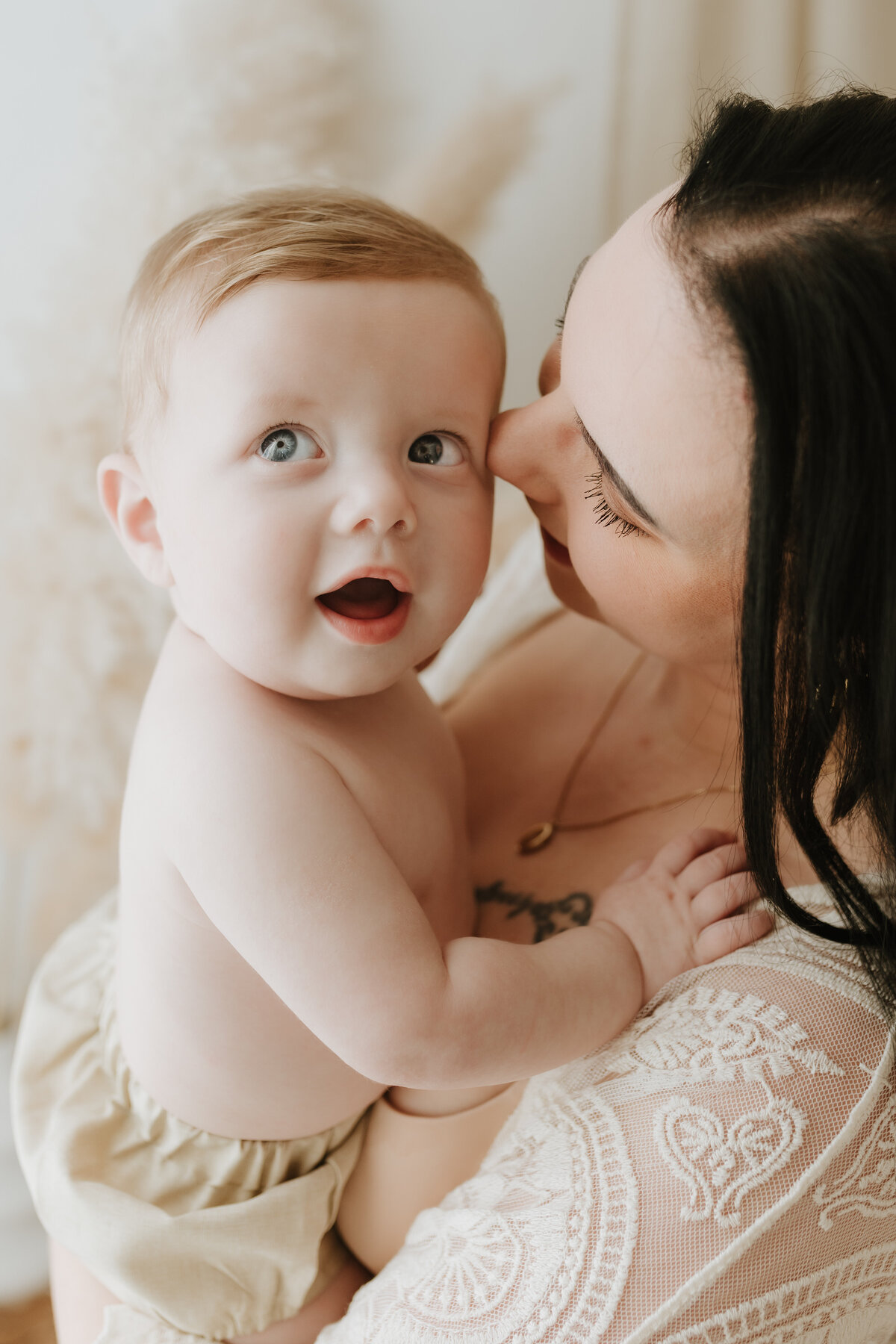 intimate motherhood shoot Sint-niklaas - Pictures by Jess