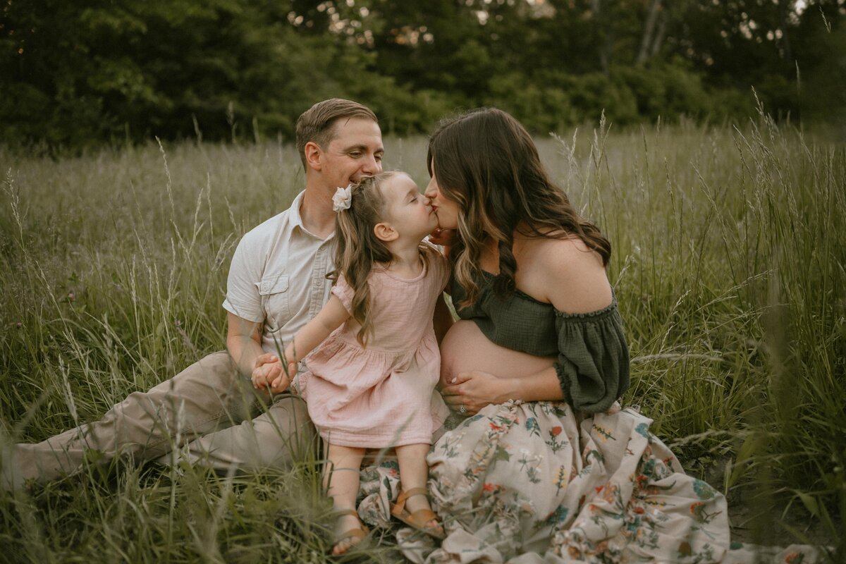 Tacoma maternity photography near me