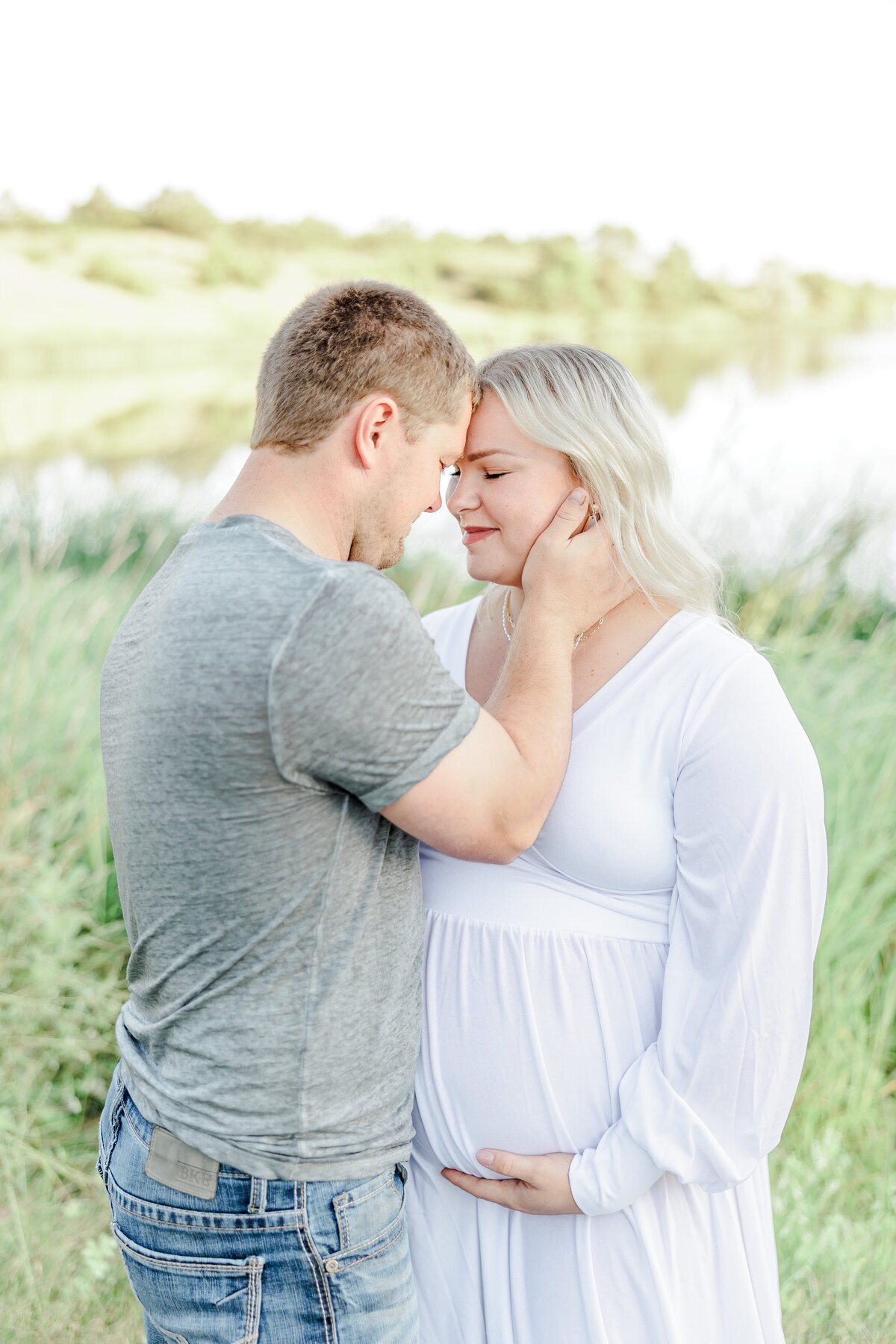 joy-ranch-maternity-session-florence-sd (11)