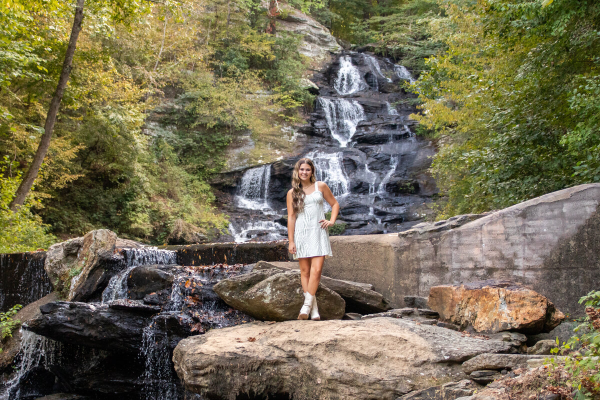 Mia Lane Senior Portraits Sneak Peek-9