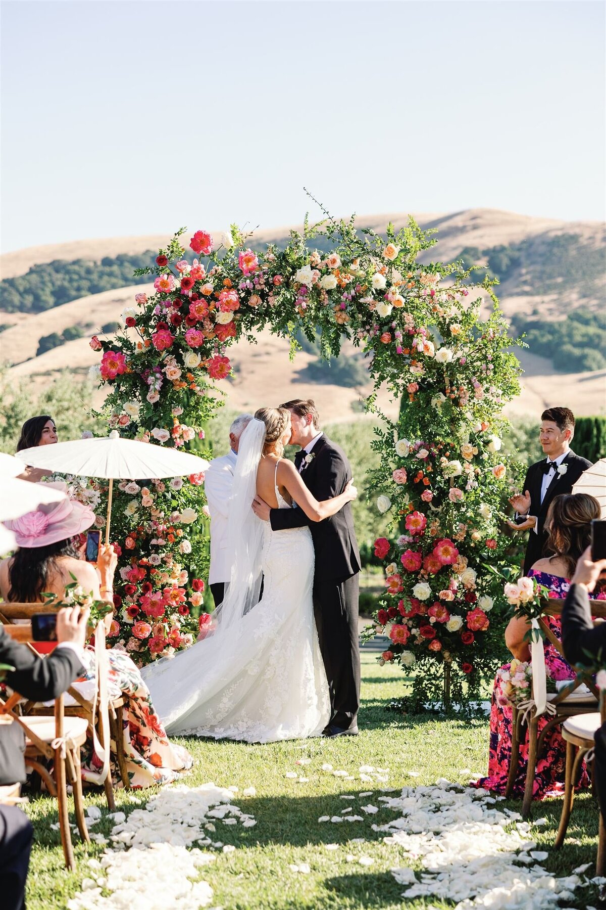 viansa-sonoma-wedding-michelle-graham-ashley-carlascio-photography-0450_websize