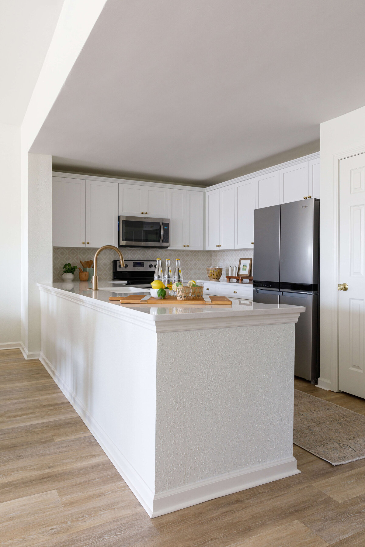 North End Amelia Island Kitchen Lola Interiors