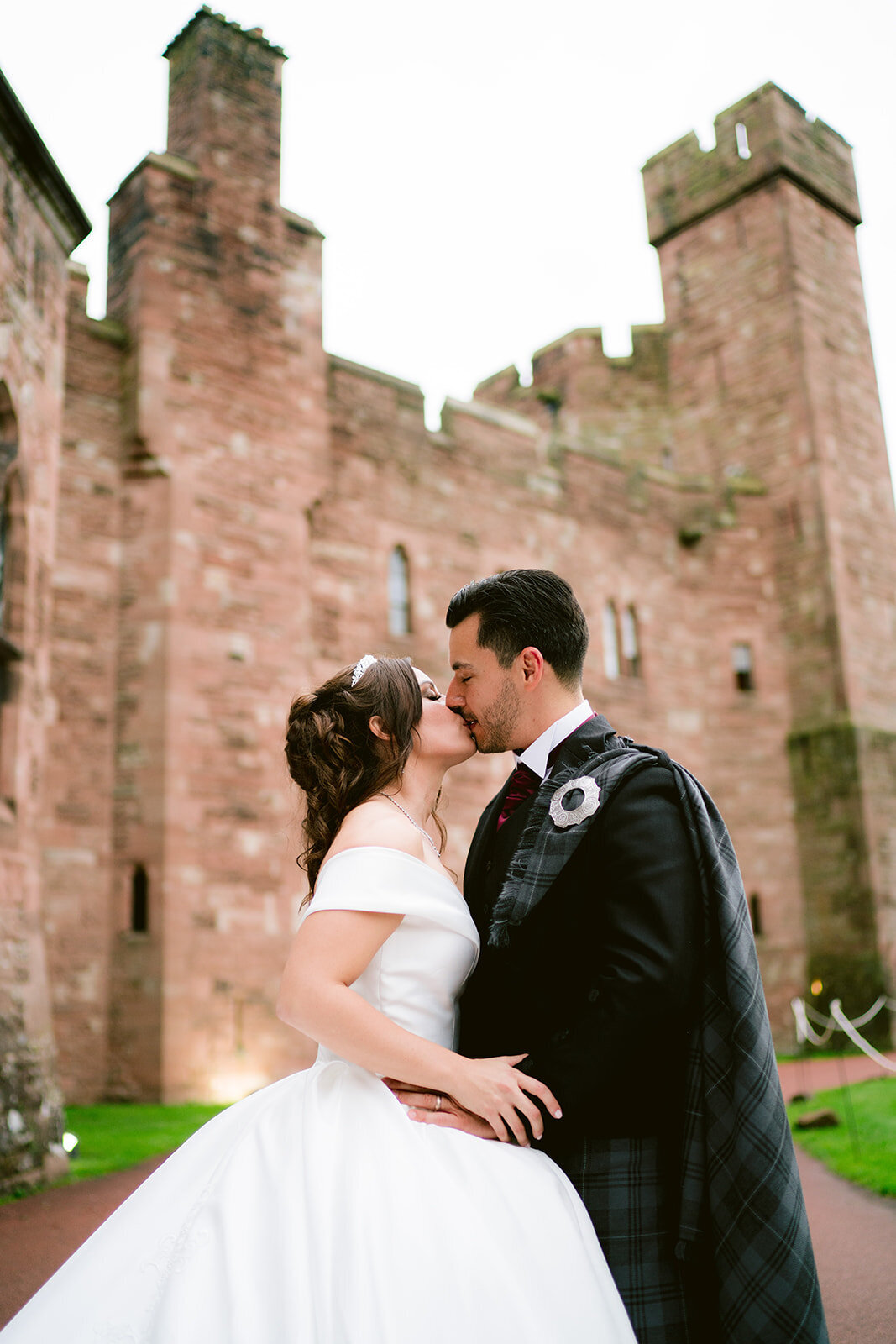 peckforton-castle-wedding-photos-306