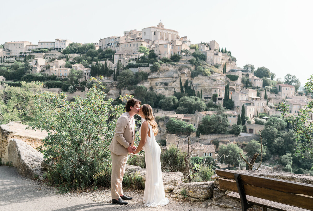 stunning and touching elopement in gordes france-206