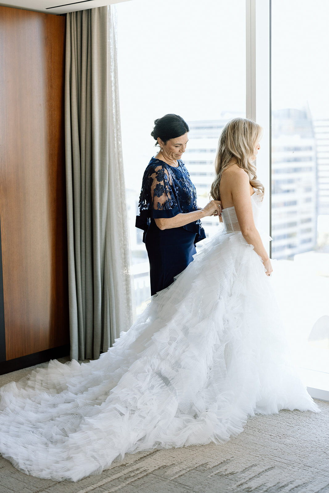 alexa + alex - nasher sculpture center - details + getting ready - jaycee quinn photography-90
