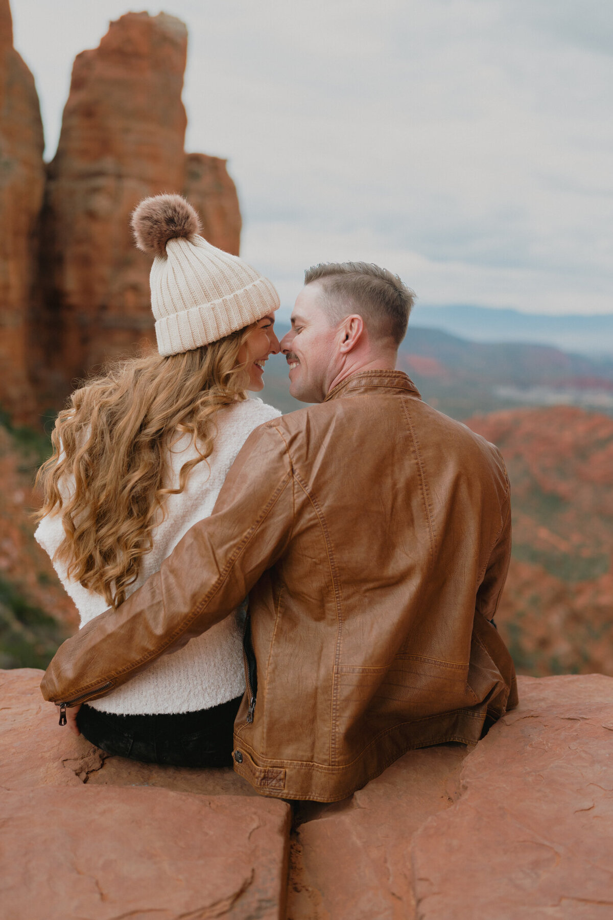 Sarah Folkers Photo Sedona Cathedral Rock Elopement Engagement-37