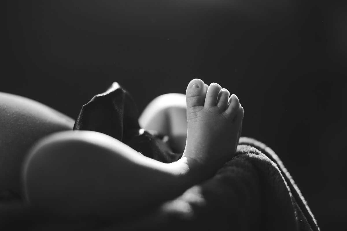 fort-lauderdale-lifestyle-newborn-session-81